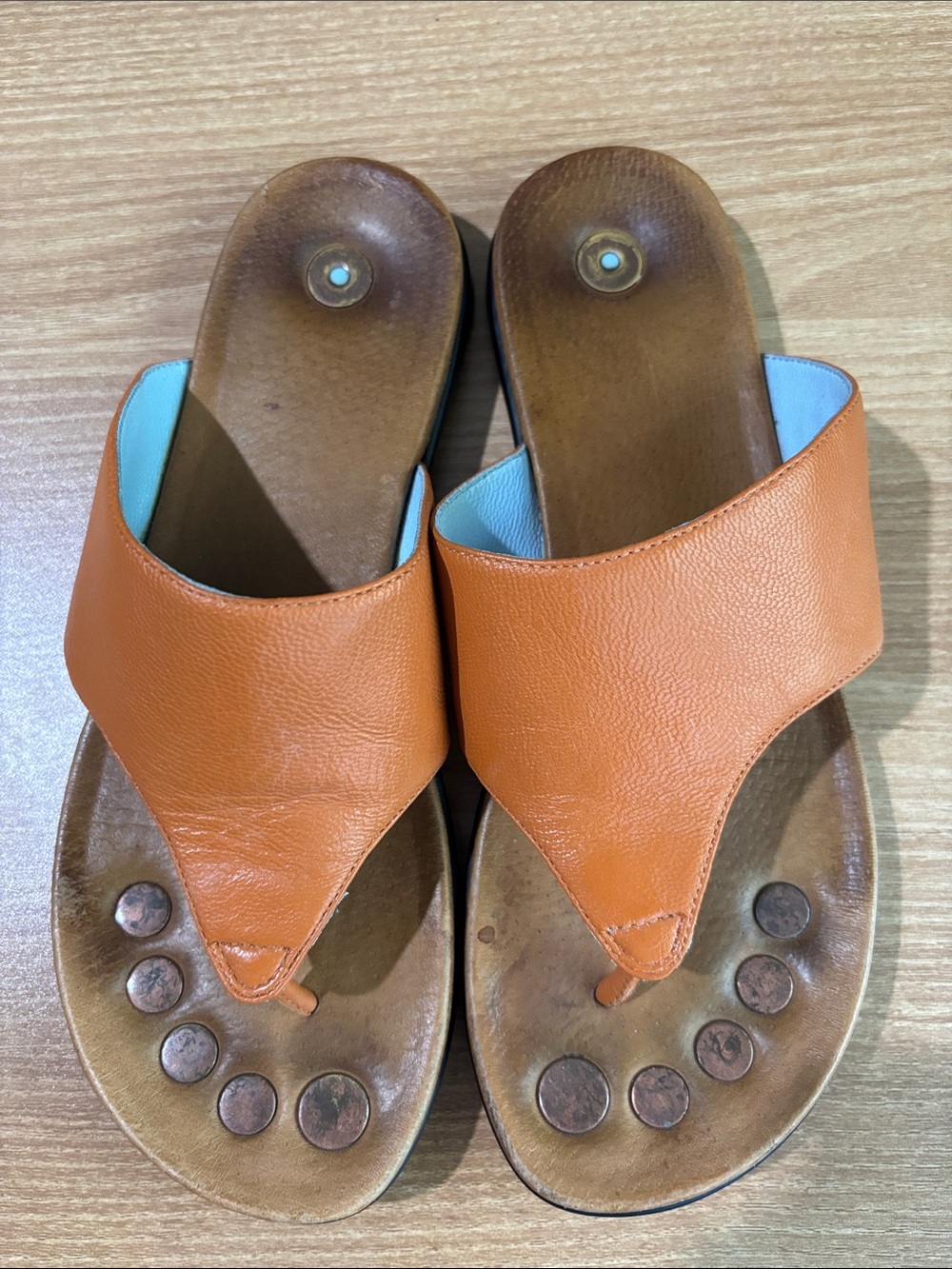 Juil Brio Orange Leather grounding sandals  size 6 copper heal & toe plug